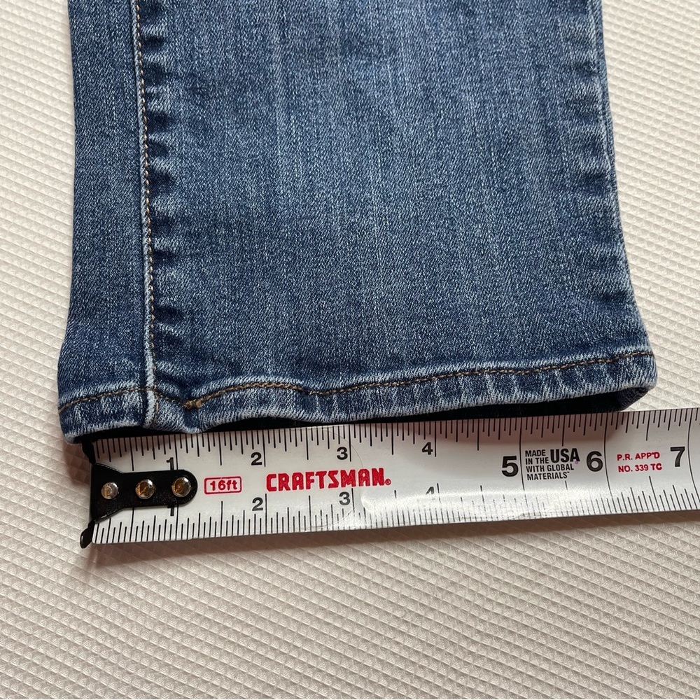 Levis Medium Washed Mid Rise Skinny Jeans (31)‎ - Picture 11 of 11